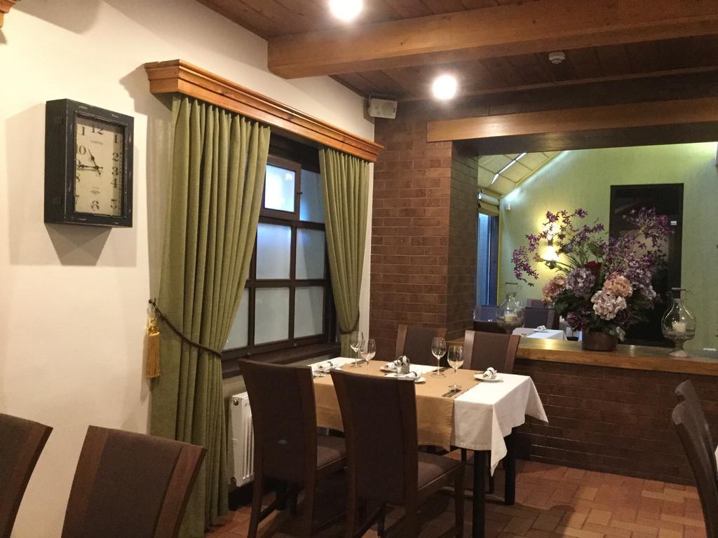 Hotel Senas Namas Алитус Экстерьер фото